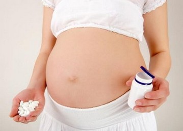 Can i stop azithromycin early pregnancy tests