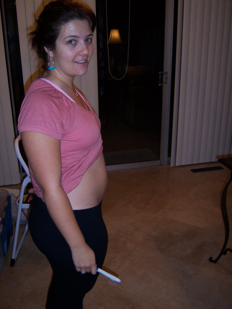 pictures of 1 month pregnant belly